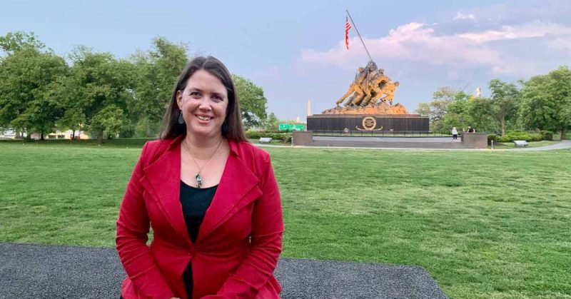 Lizann in front of Marine Corps War Memorial